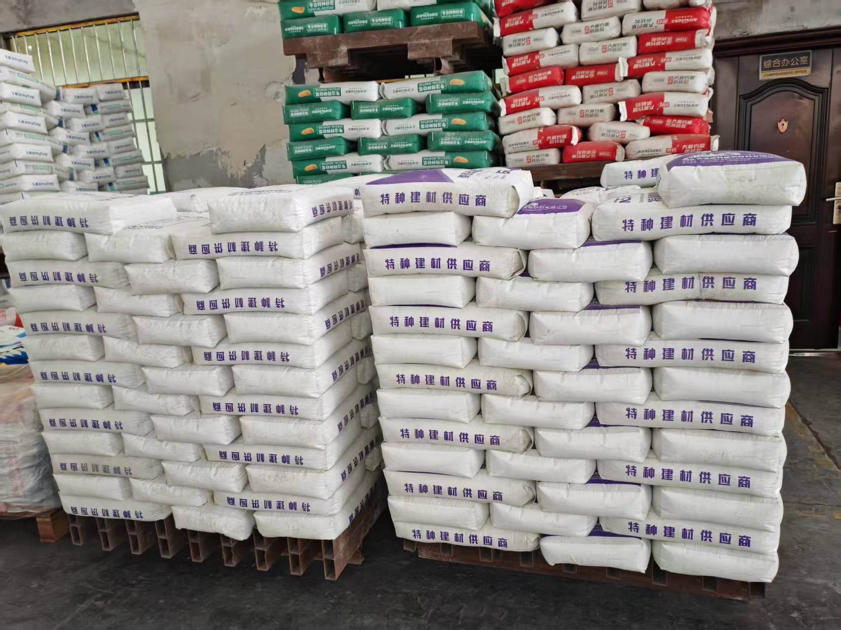 佛子山镇拱顶带模注浆料